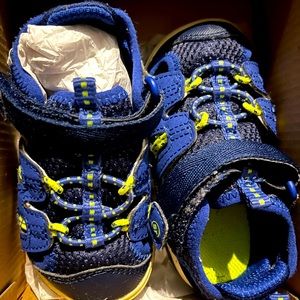 Stride rite “River” sandal. Size 5.5M.